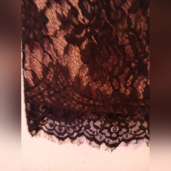 Niki lace dress - Picture 3 of 8